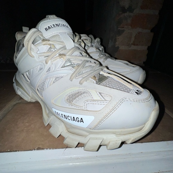 BALENCIAGA
Off-White Track Sneakers - Picture 5 of 10